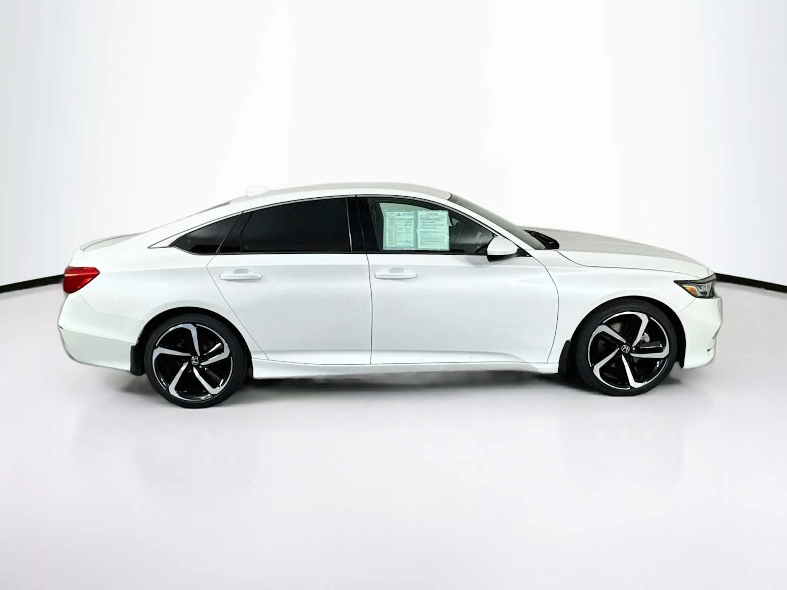 Honda Accord photo 8
