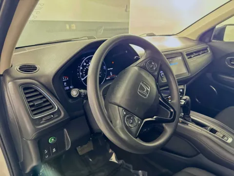 More photos of 2022 Honda HR-V EX at Unicars Honda, CA