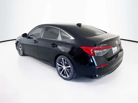 More photos of 2023 Honda Civic Touring at Unicars Honda, CA