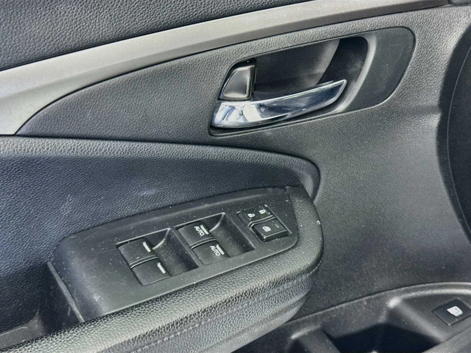 Honda Pilot photo 18