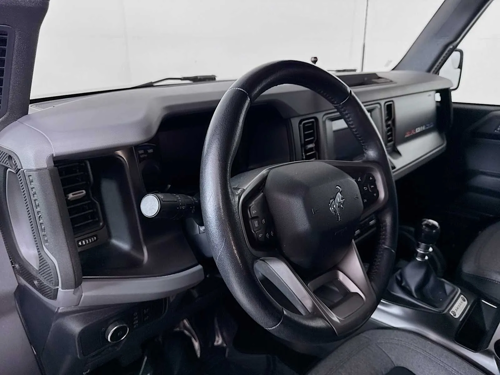 Ford Bronco photo 9