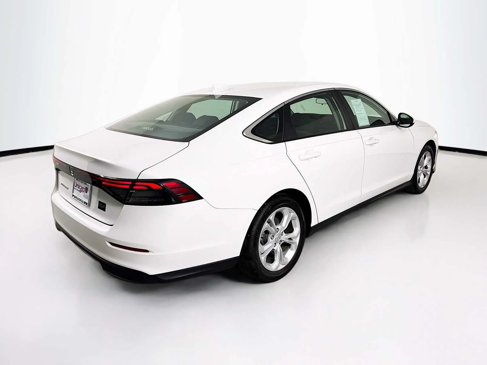 Honda Accord photo 7