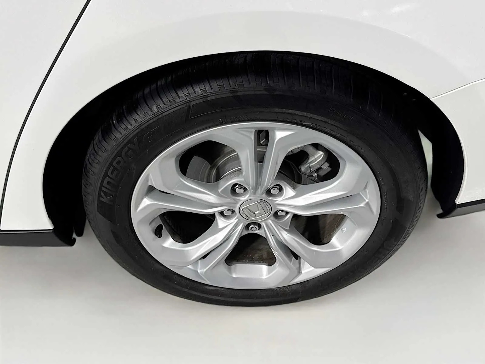 Honda Accord photo 29
