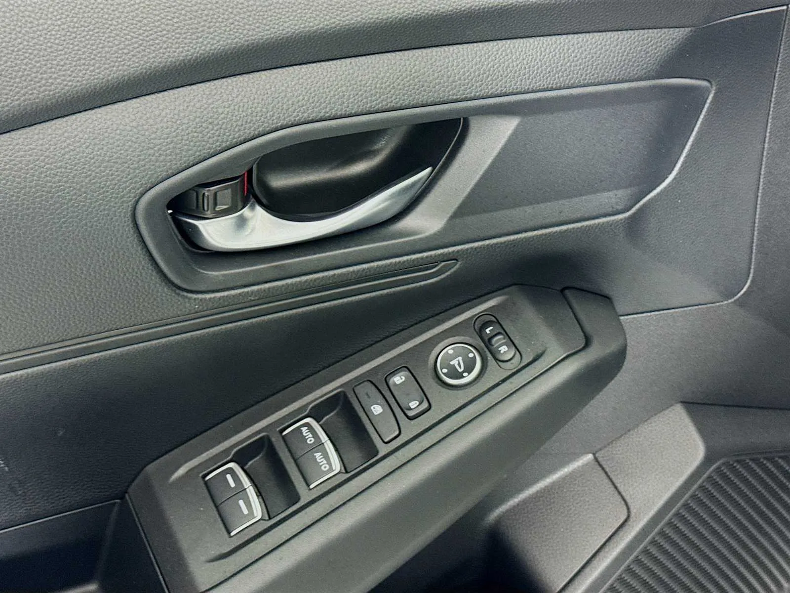 Honda Accord photo 17