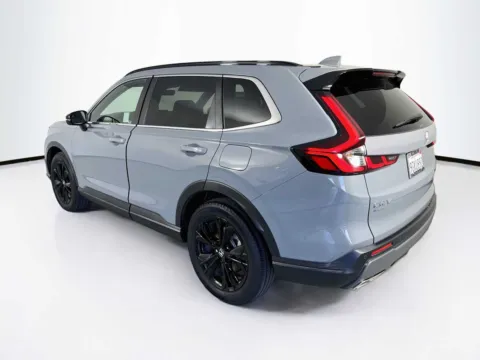More photos of 2023 Honda CR-V Hybrid Sport Touring at Unicars Honda, CA