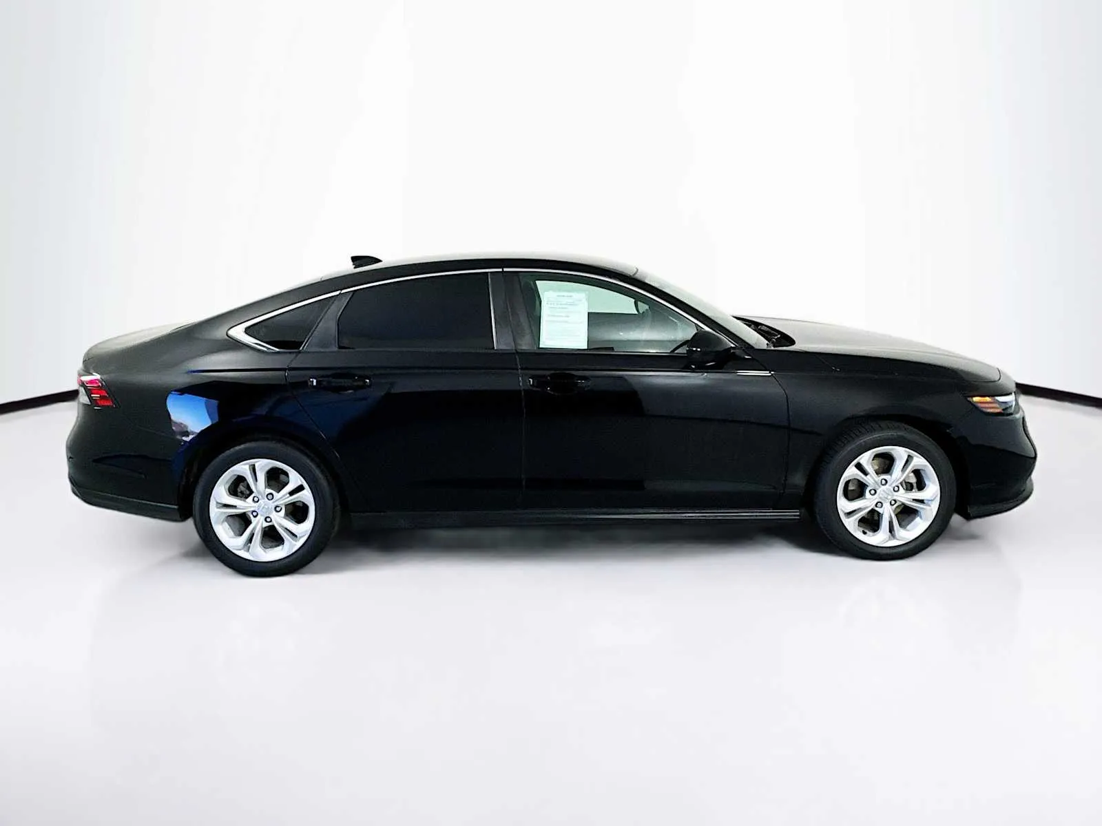 Honda Accord photo 8