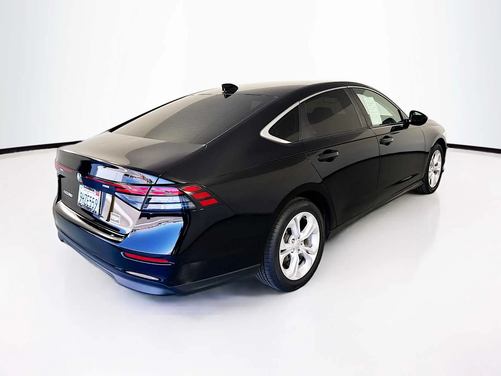 Honda Accord photo 7