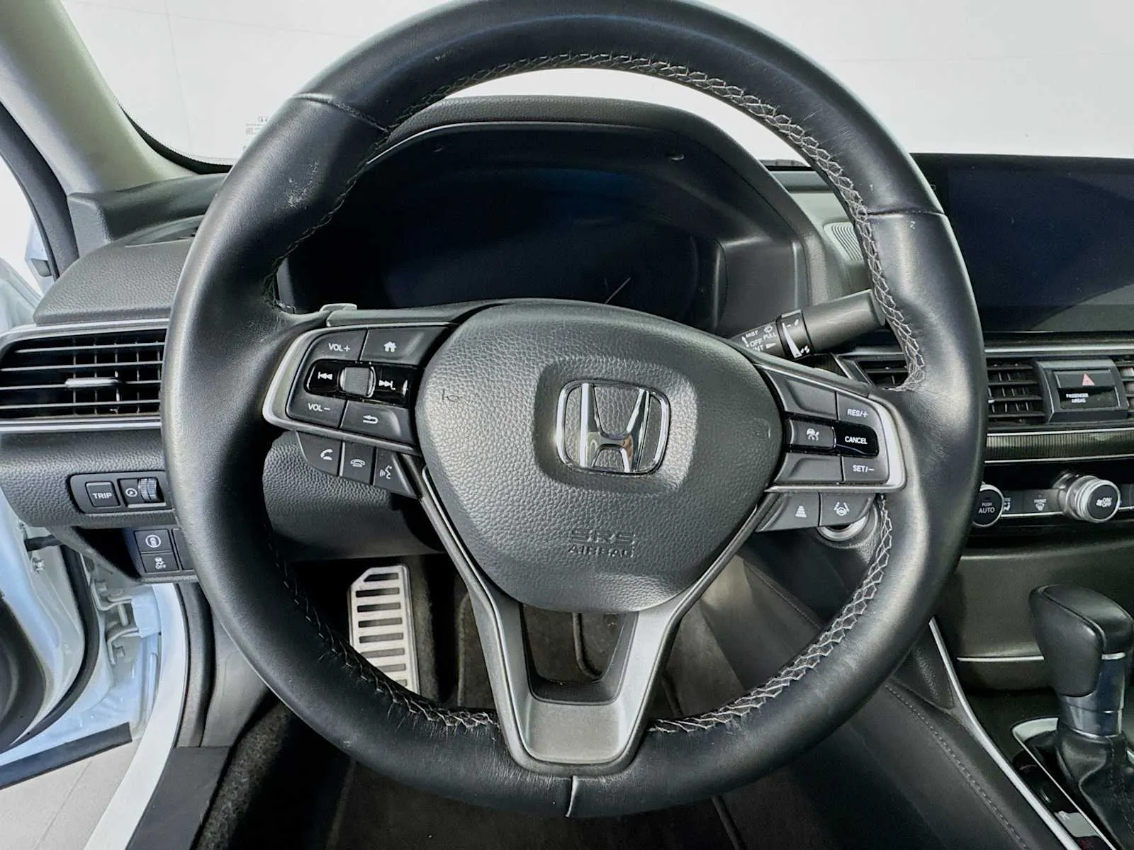 Honda Accord photo 11