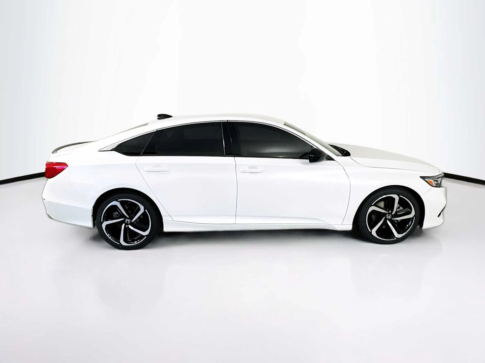 Honda Accord photo 8