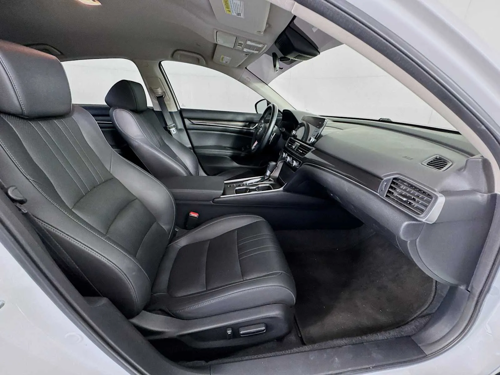 Honda Accord photo 29