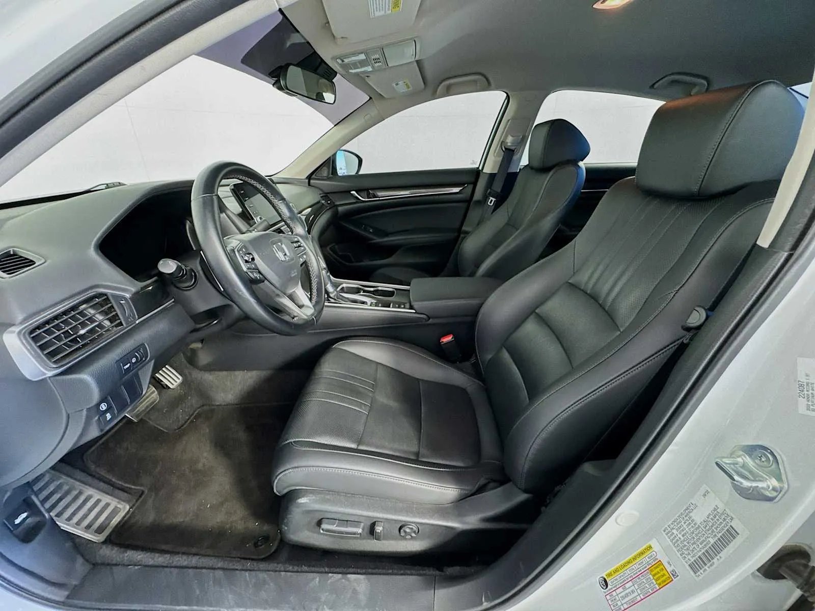 Honda Accord photo 21