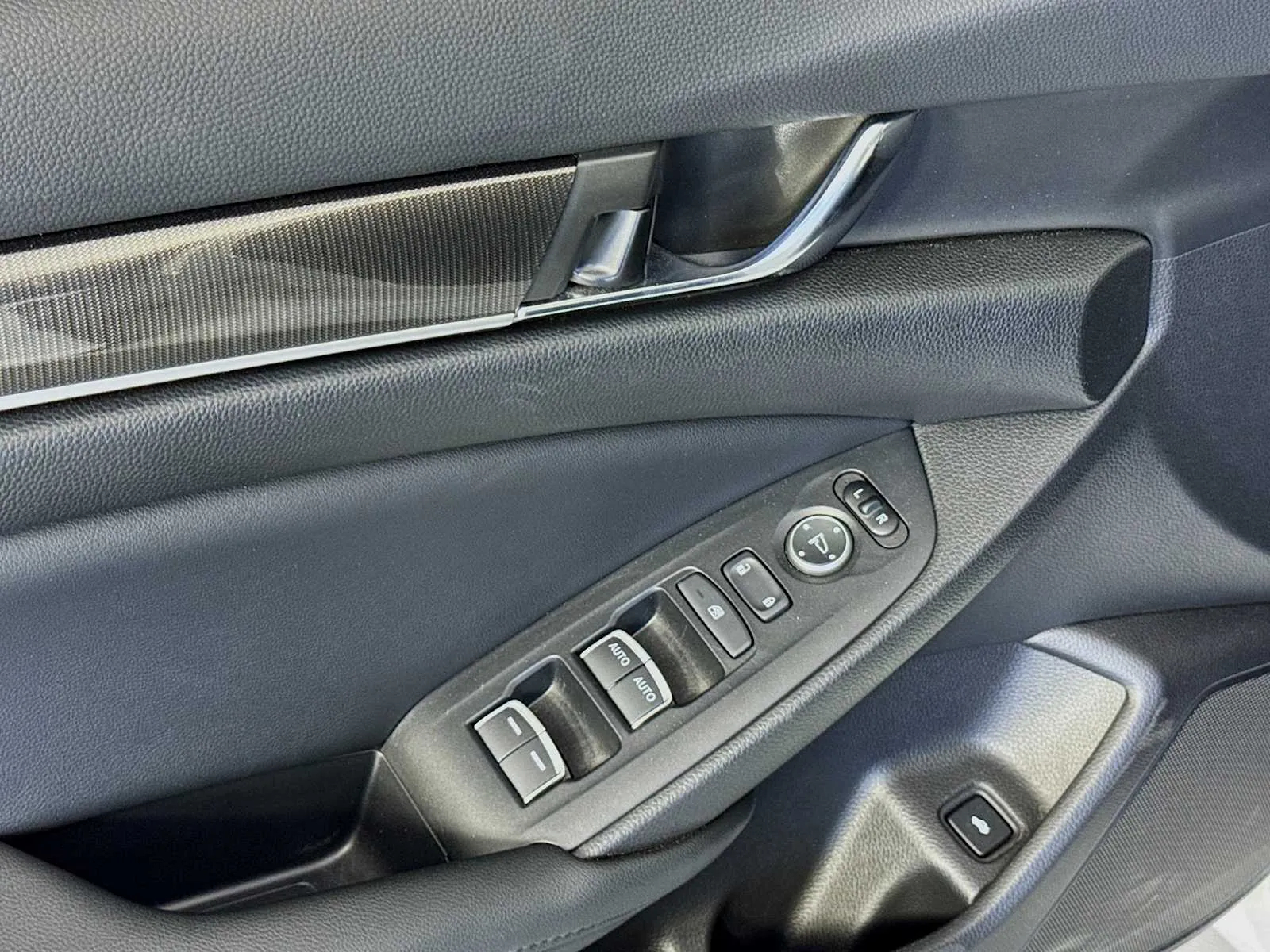 Honda Accord photo 18