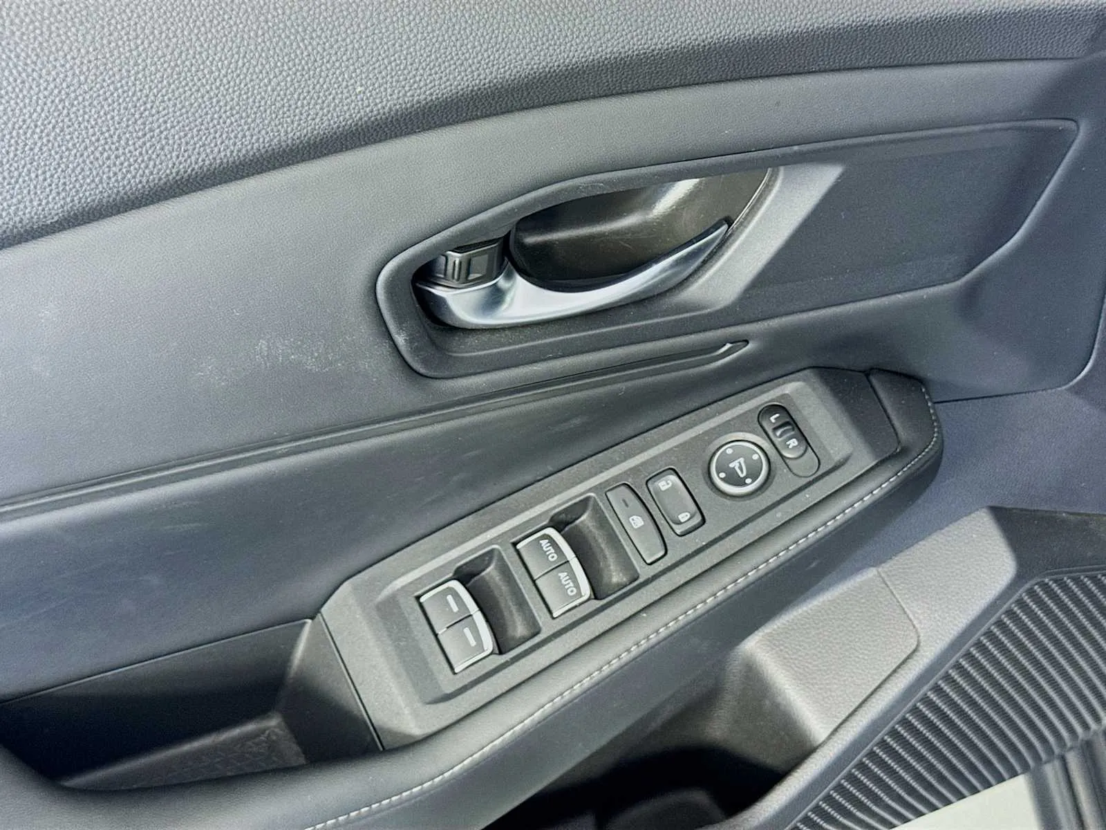 Honda Accord photo 9