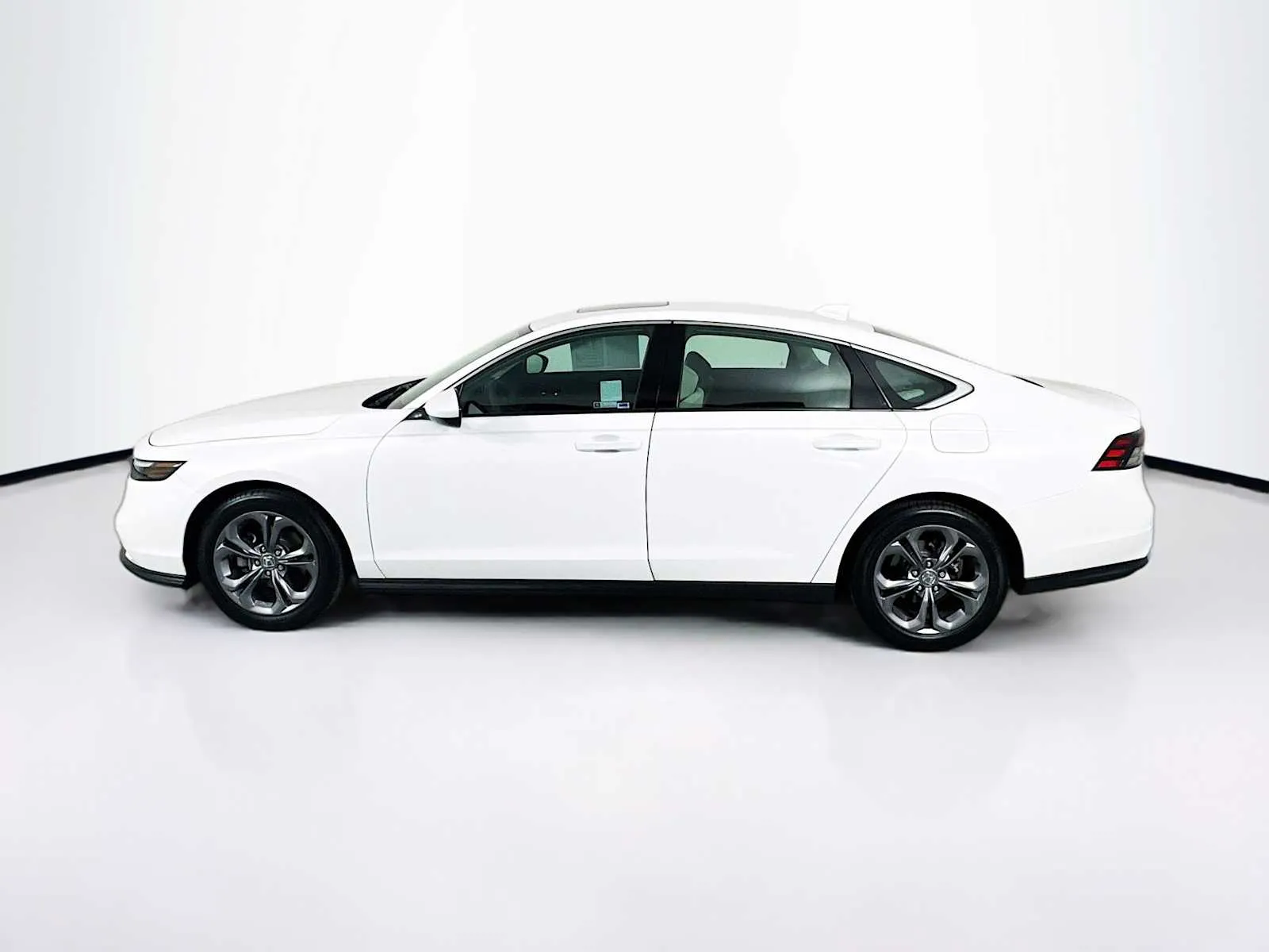 Honda Accord photo 4