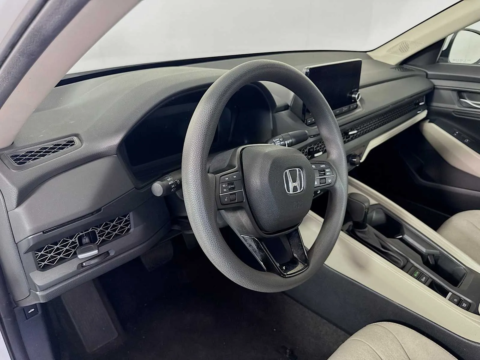 Honda Accord photo 9