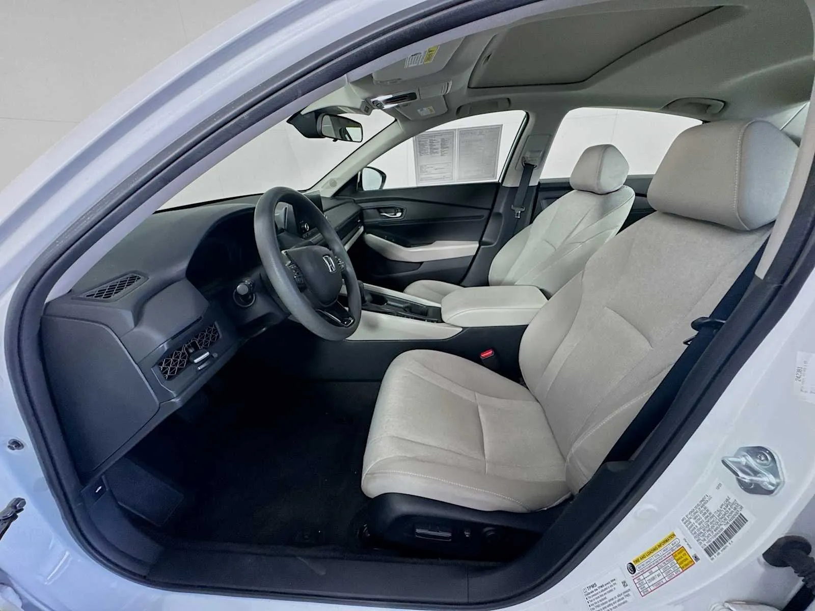 Honda Accord photo 20