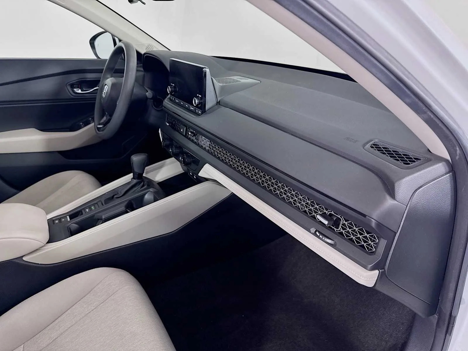 Honda Accord photo 28
