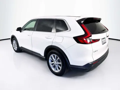 More photos of 2023 Honda CR-V EX at Unicars Honda, CA