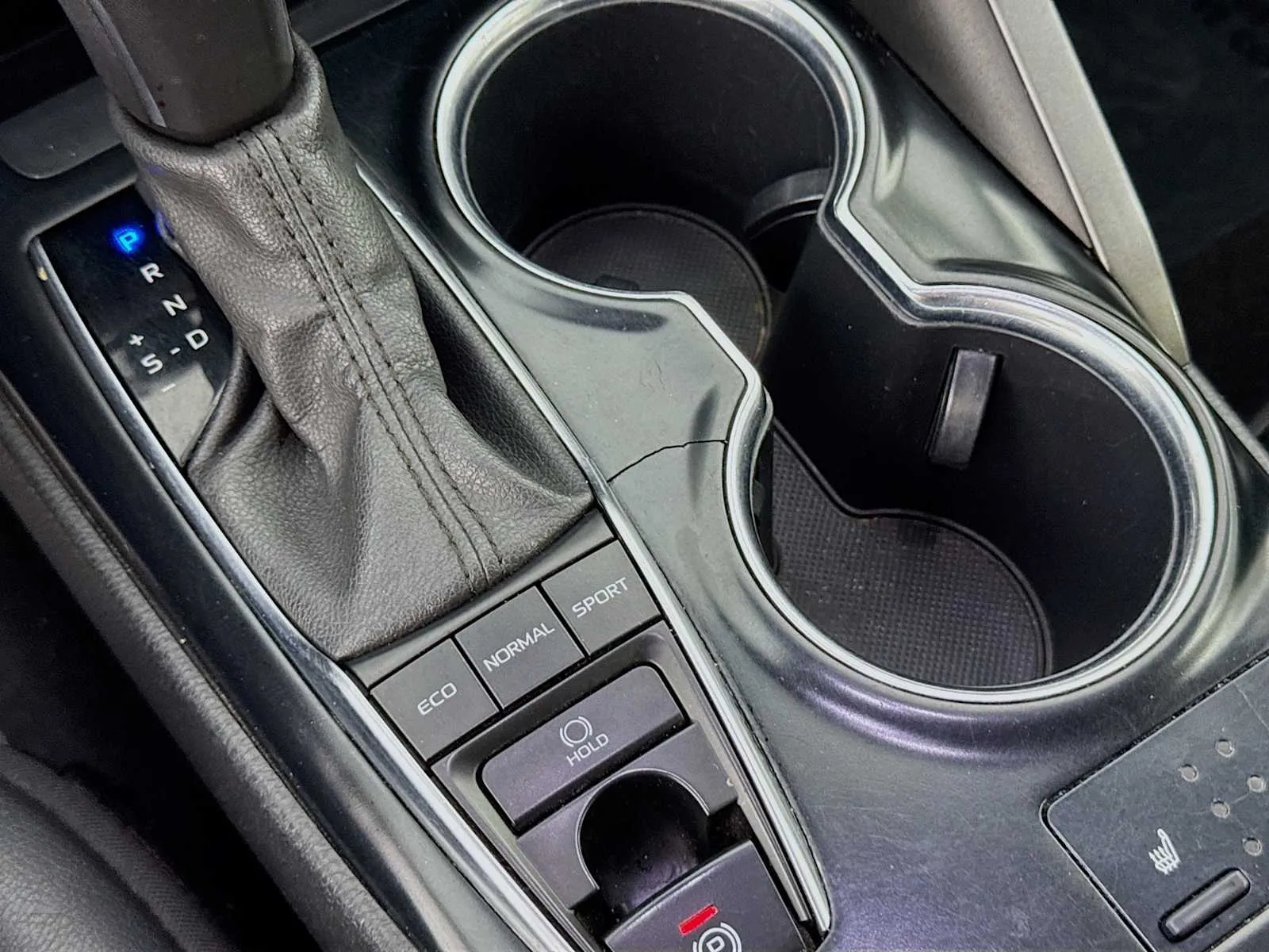 Toyota Camry photo 19