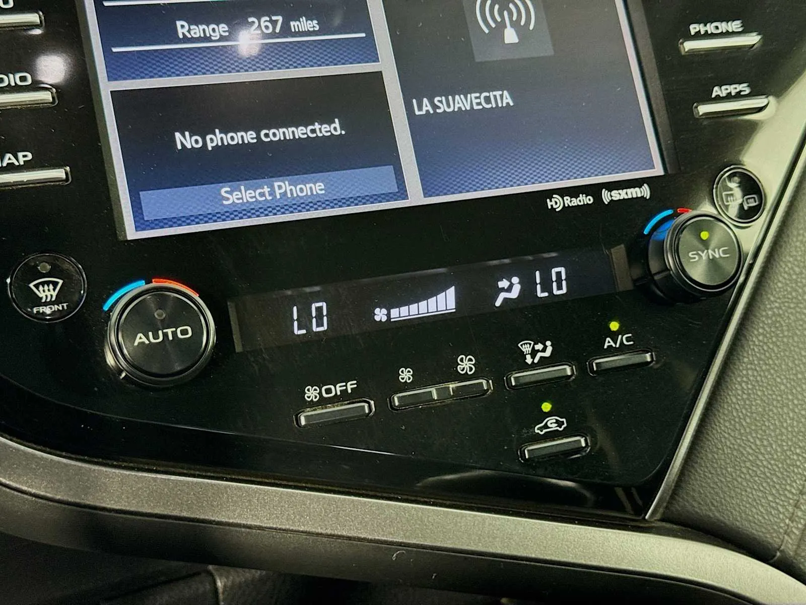 Toyota Camry photo 21