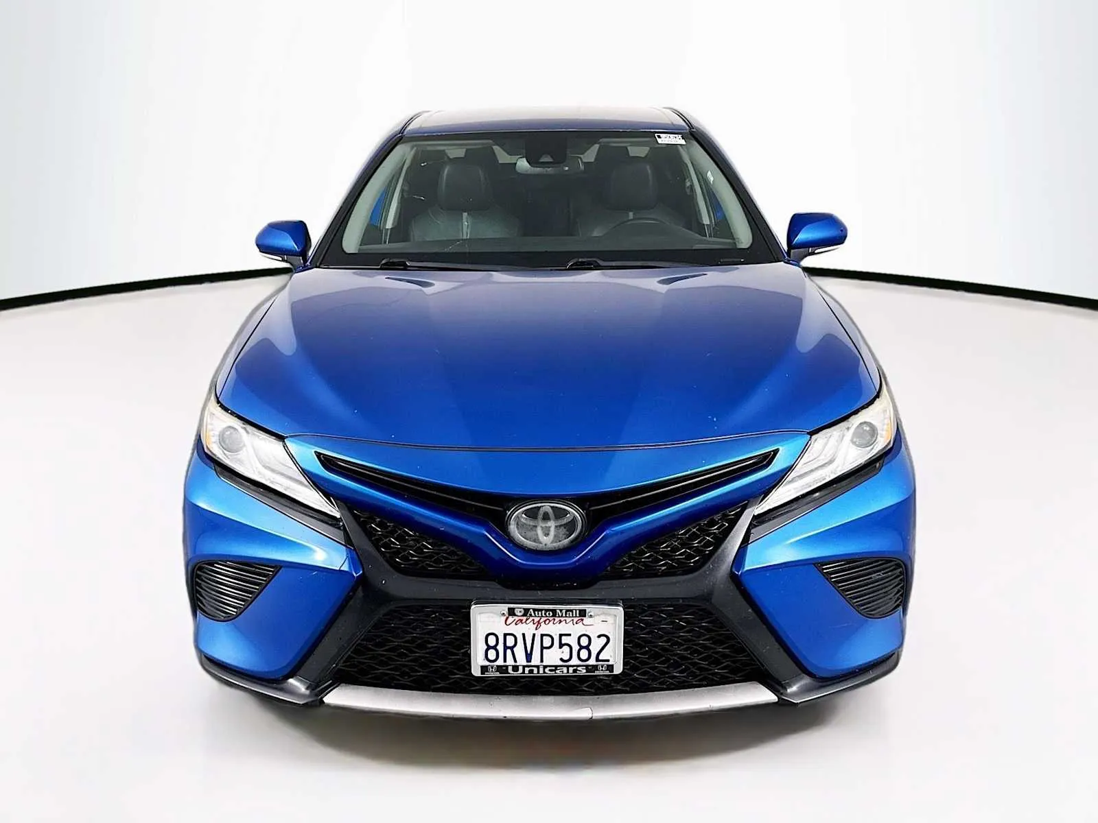 Toyota Camry photo 2