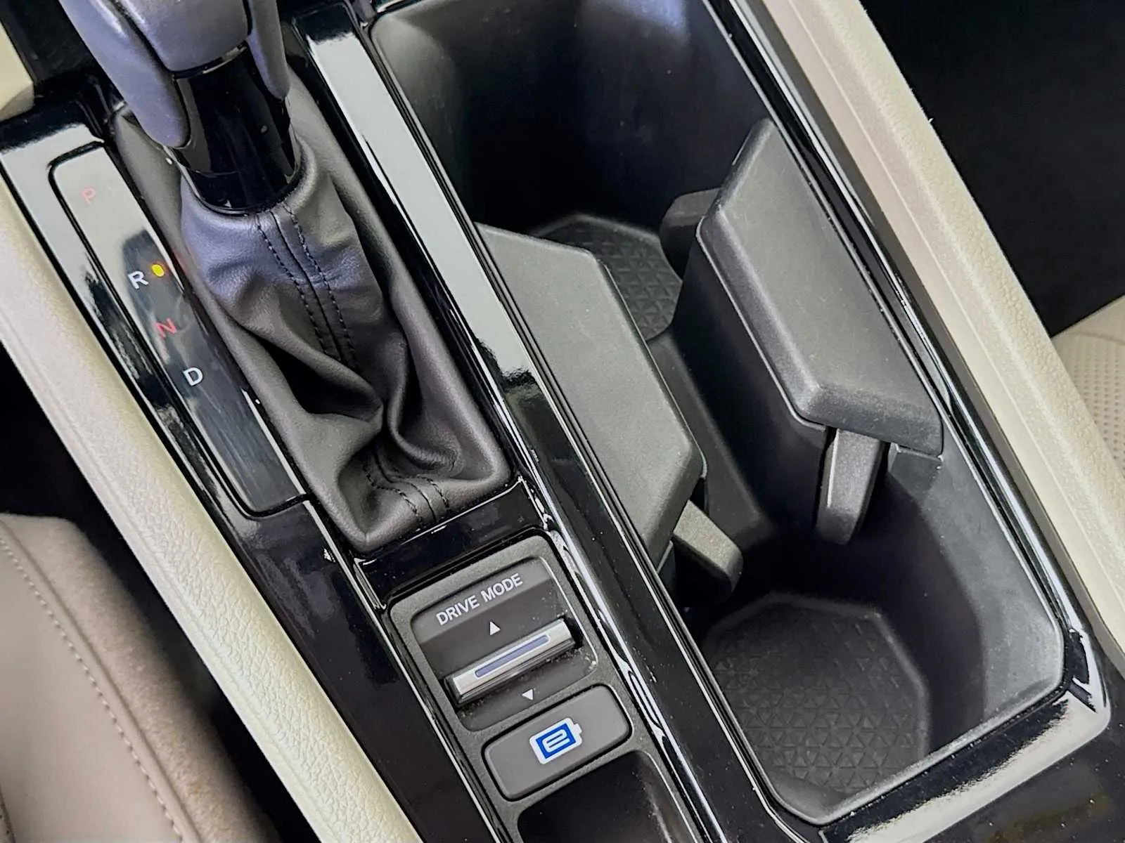 Honda Accord photo 16