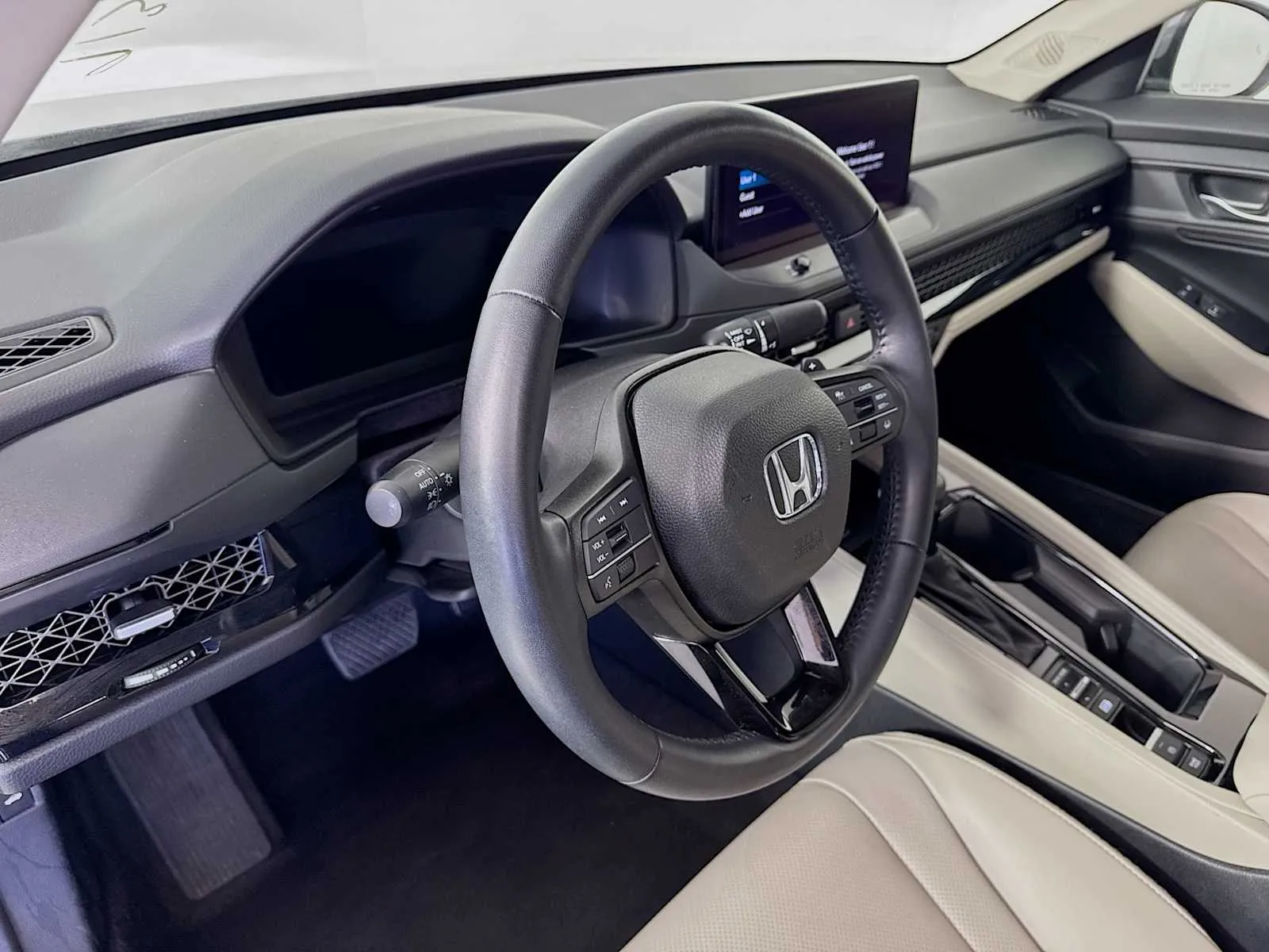 Honda Accord photo 9