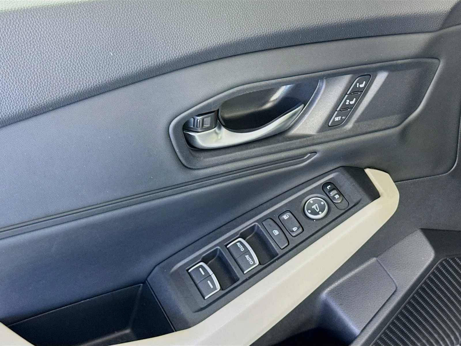 Honda Accord photo 17