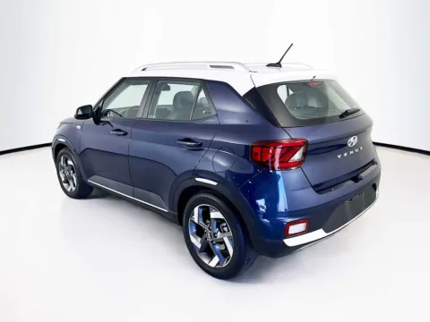 More photos of 2023 Hyundai Venue Limited at Unicars Honda, CA