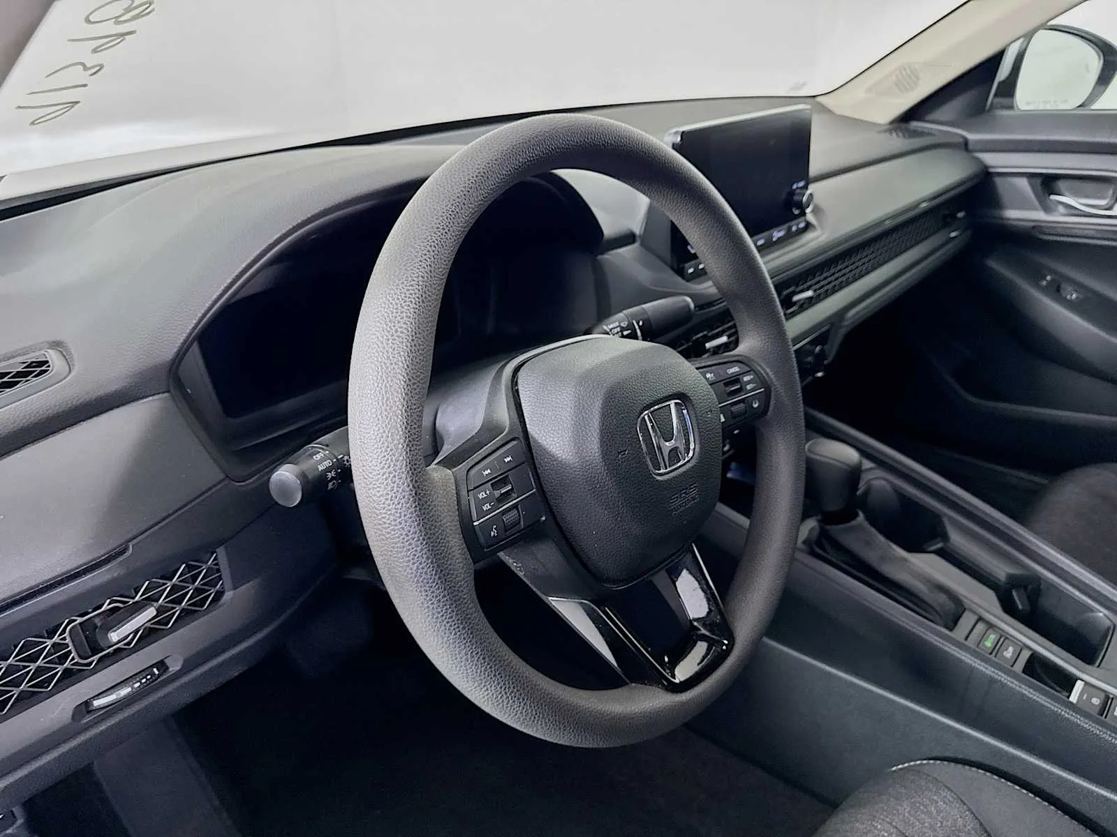Honda Accord photo 9