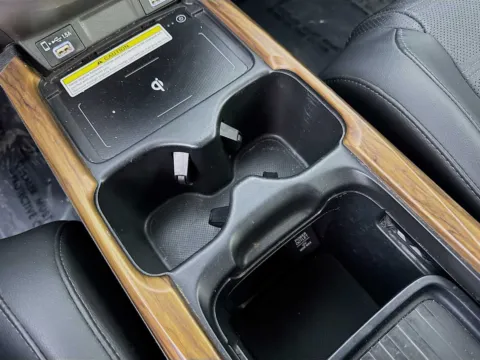 More photos of 2020 Honda CR-V Touring at Unicars Honda, CA