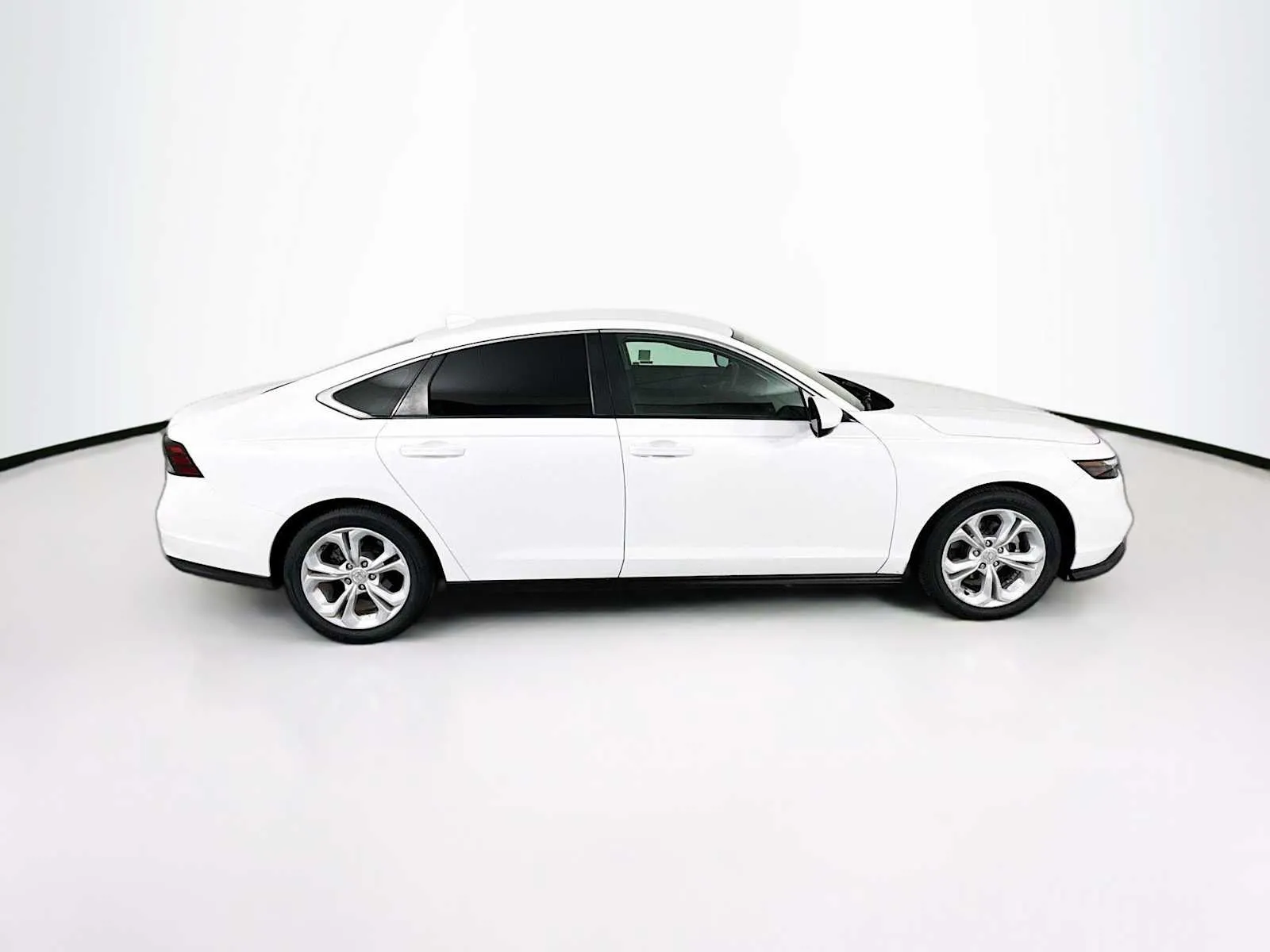 Honda Accord photo 7