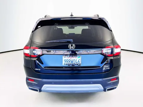 More photos of 2025 Honda Pilot Elite at Unicars Honda, CA