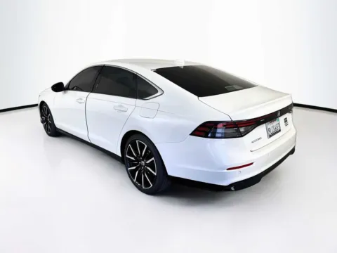 More photos of 2024 Honda Accord Hybrid Touring at Unicars Honda, CA