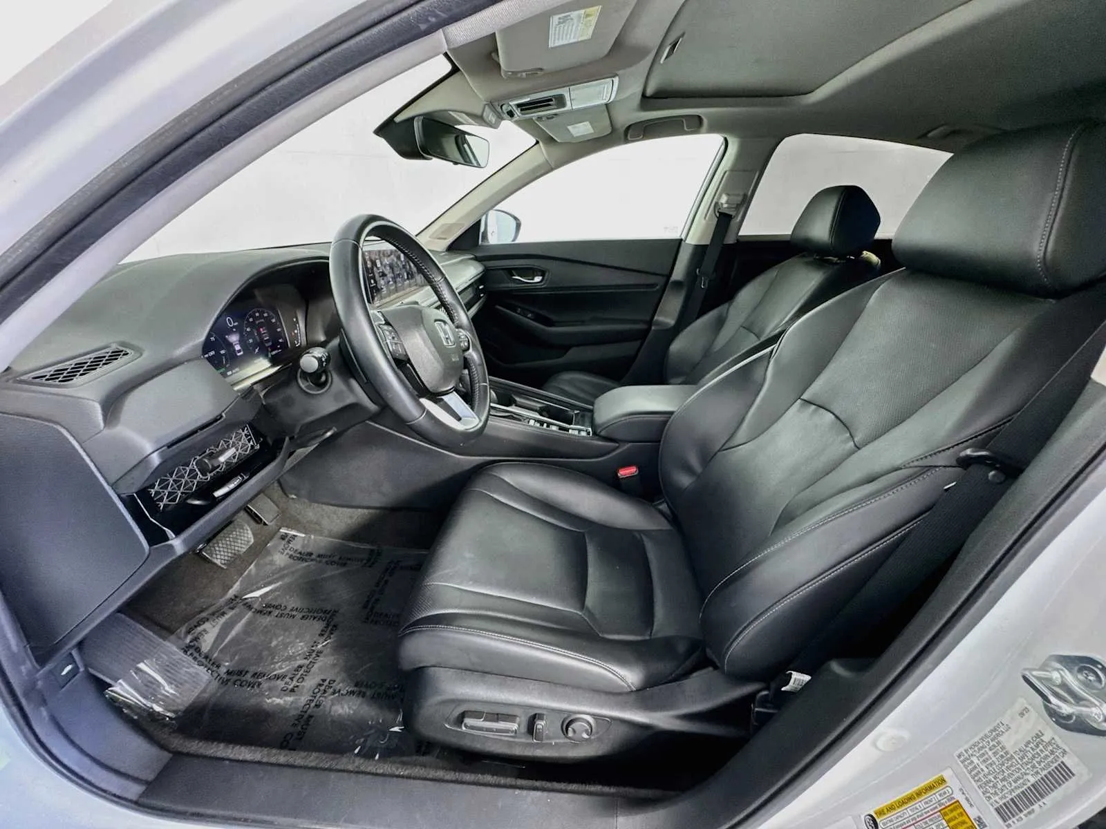 Honda Accord photo 12