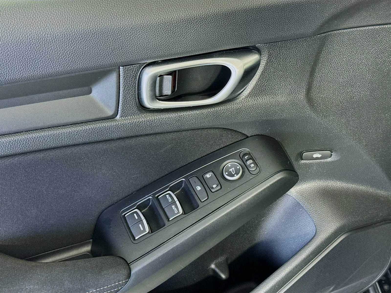 Honda Civic photo 18
