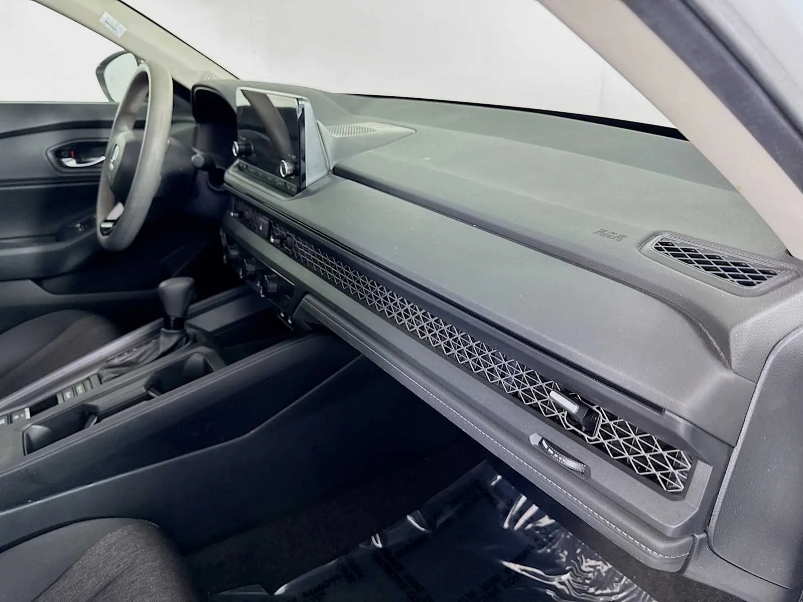 Honda Accord photo 28