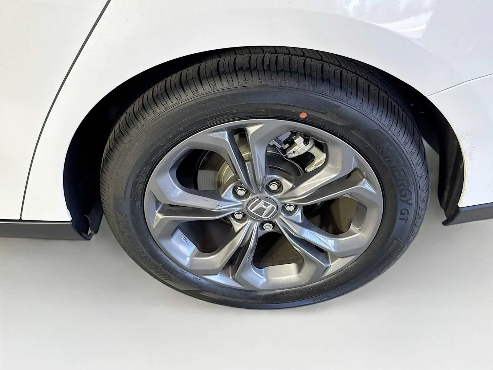 Honda Accord photo 30