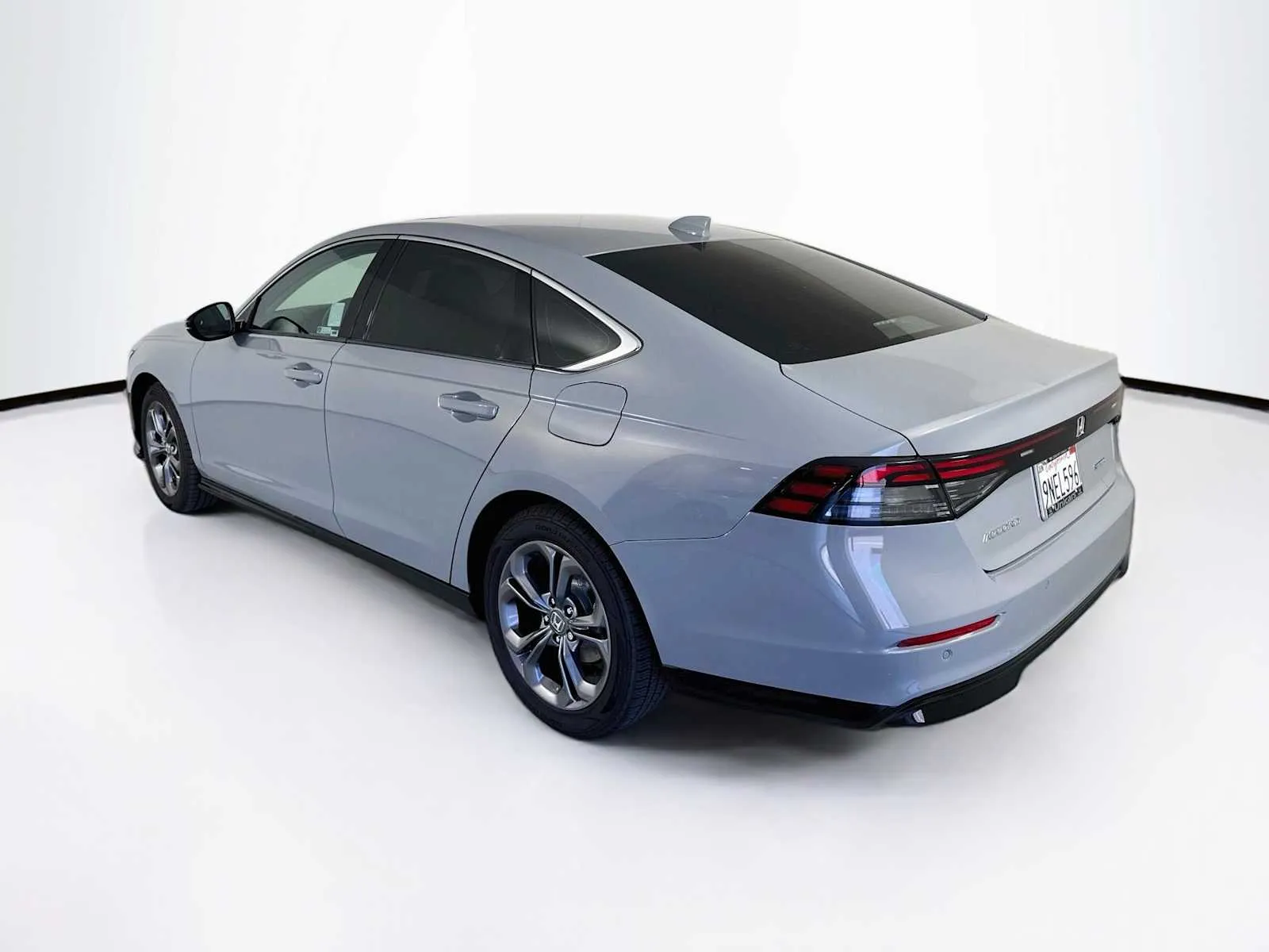 Honda Accord photo 5