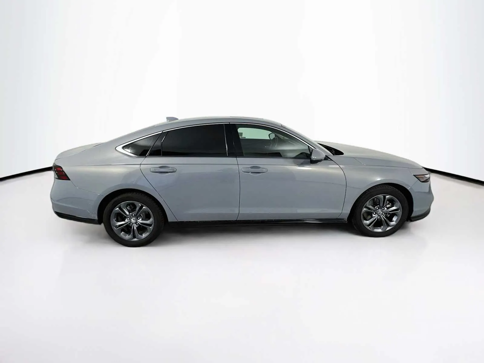 Honda Accord photo 7