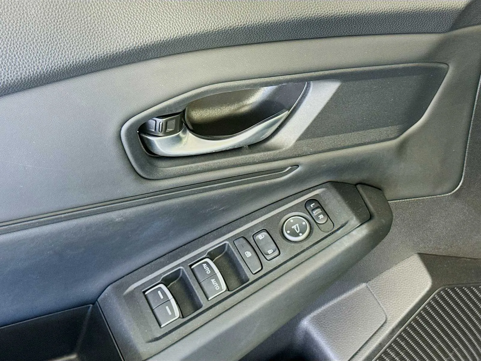 Honda Accord photo 17