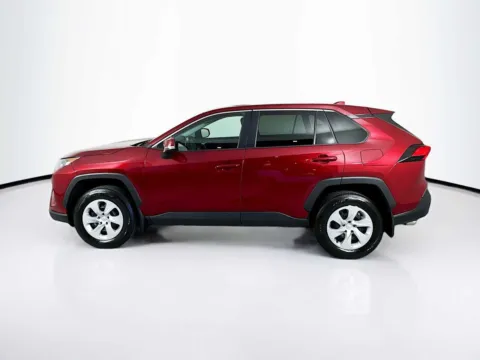 More photos of 2022 Toyota RAV4 LE at Unicars Honda, CA