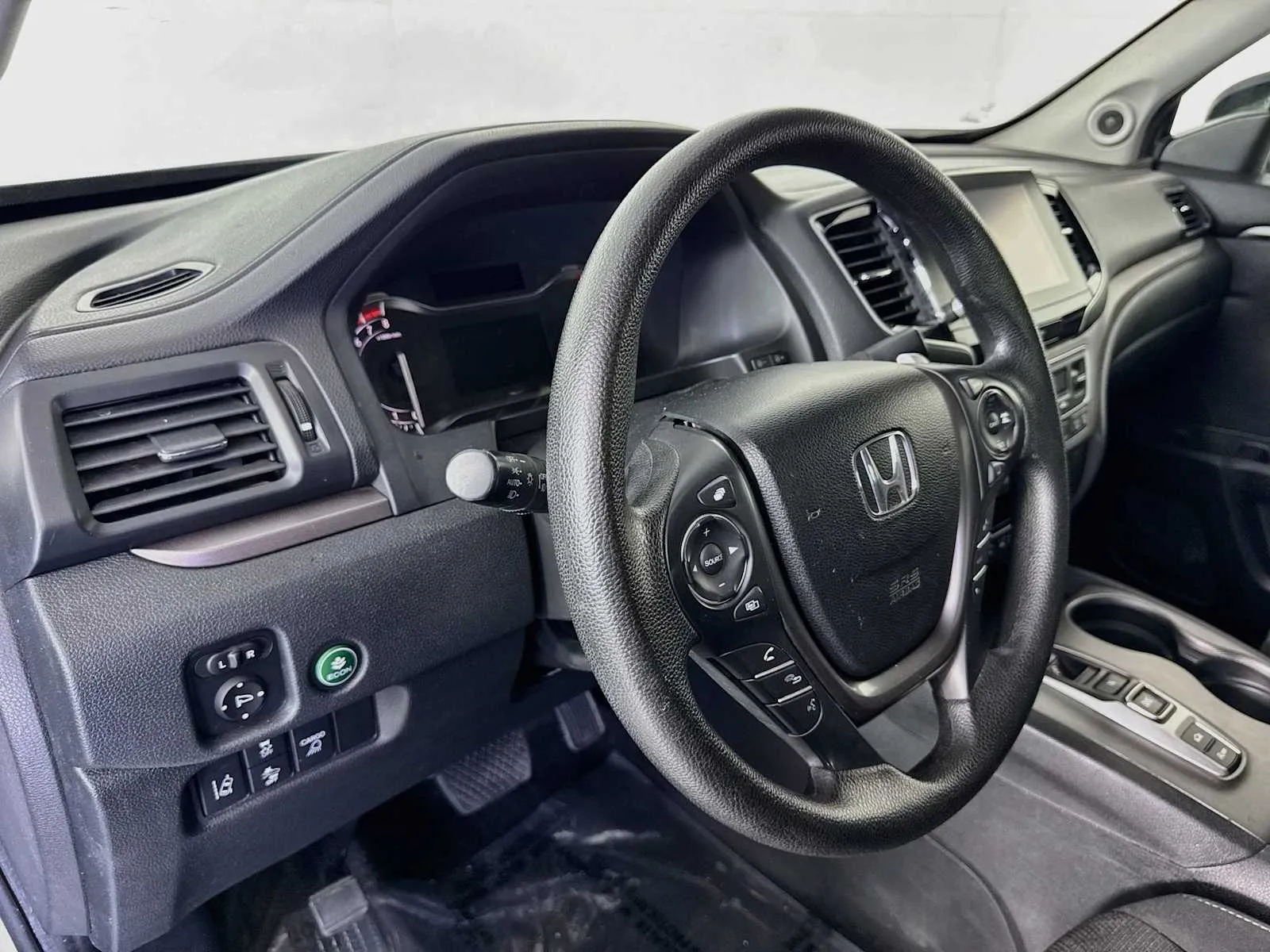 Honda Ridgeline photo 9