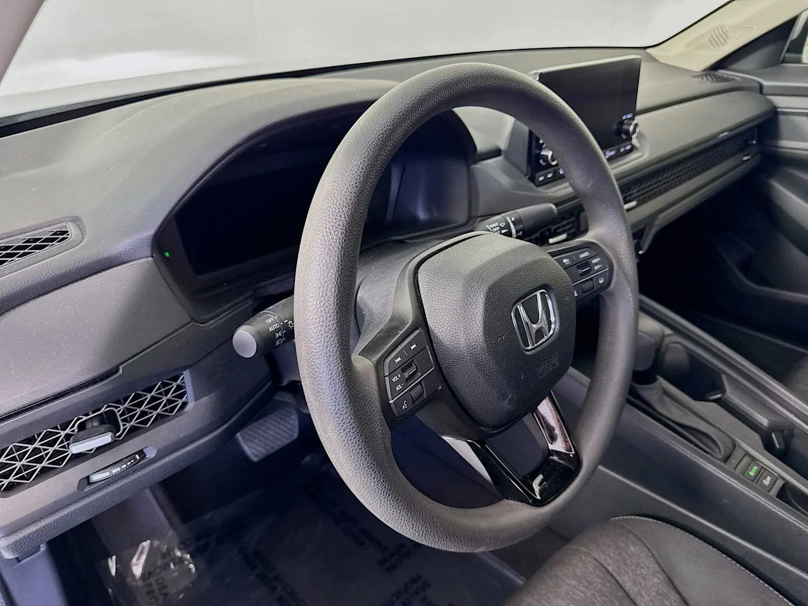 Honda Accord photo 9