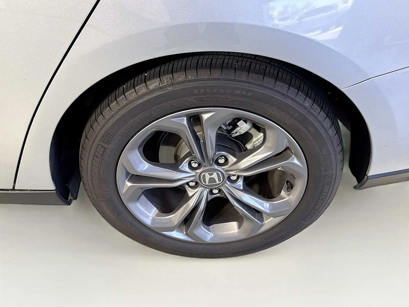 Honda Accord photo 30