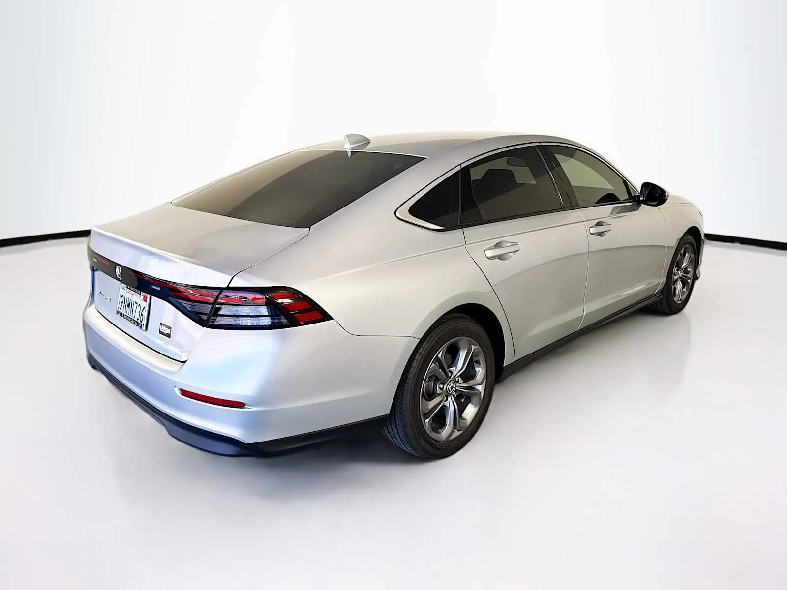 Honda Accord photo 7