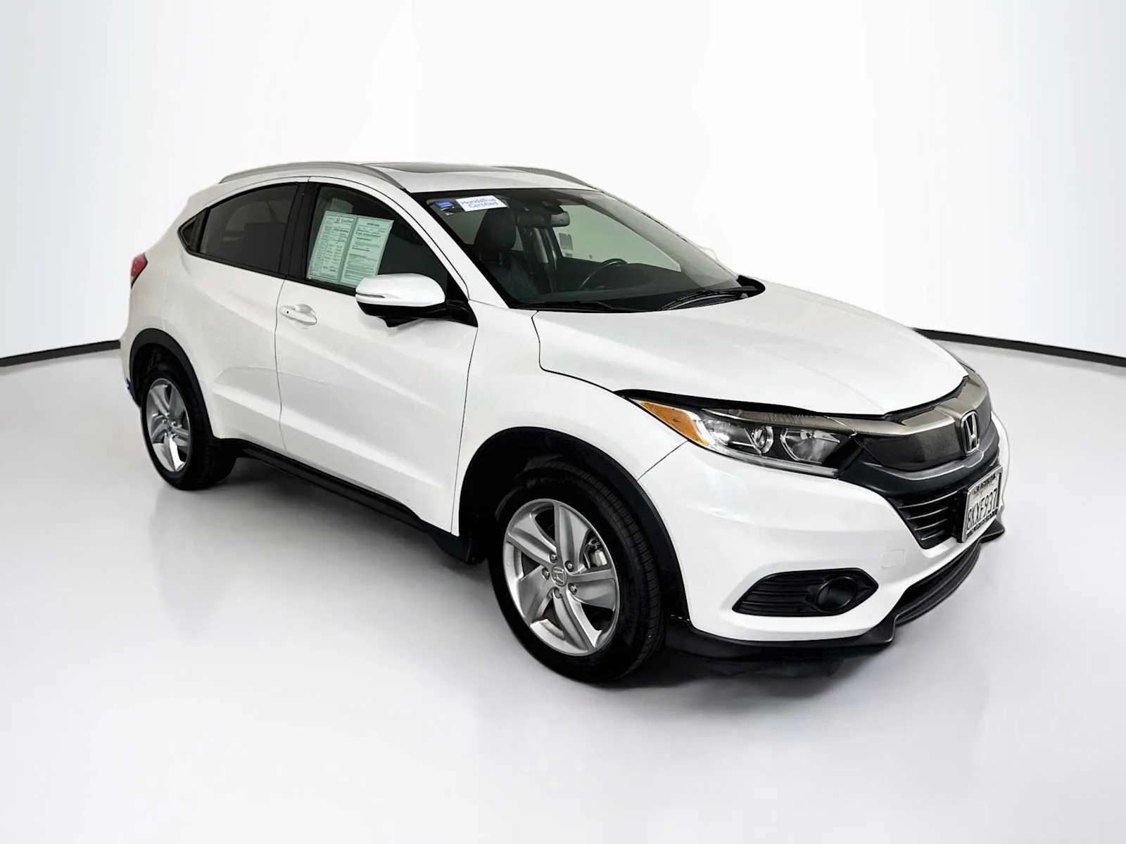 White 2019 Honda HR-V EX-L for sale in Indio, CA