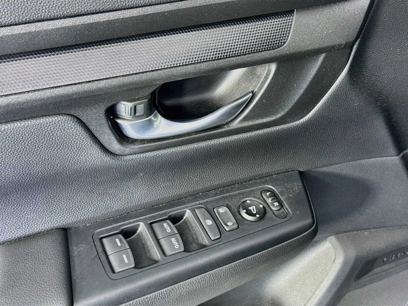 Honda CR-V photo 9