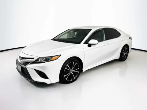 Another view of 2019 Toyota Camry SE for sale in Indio, CA at Unicars Honda