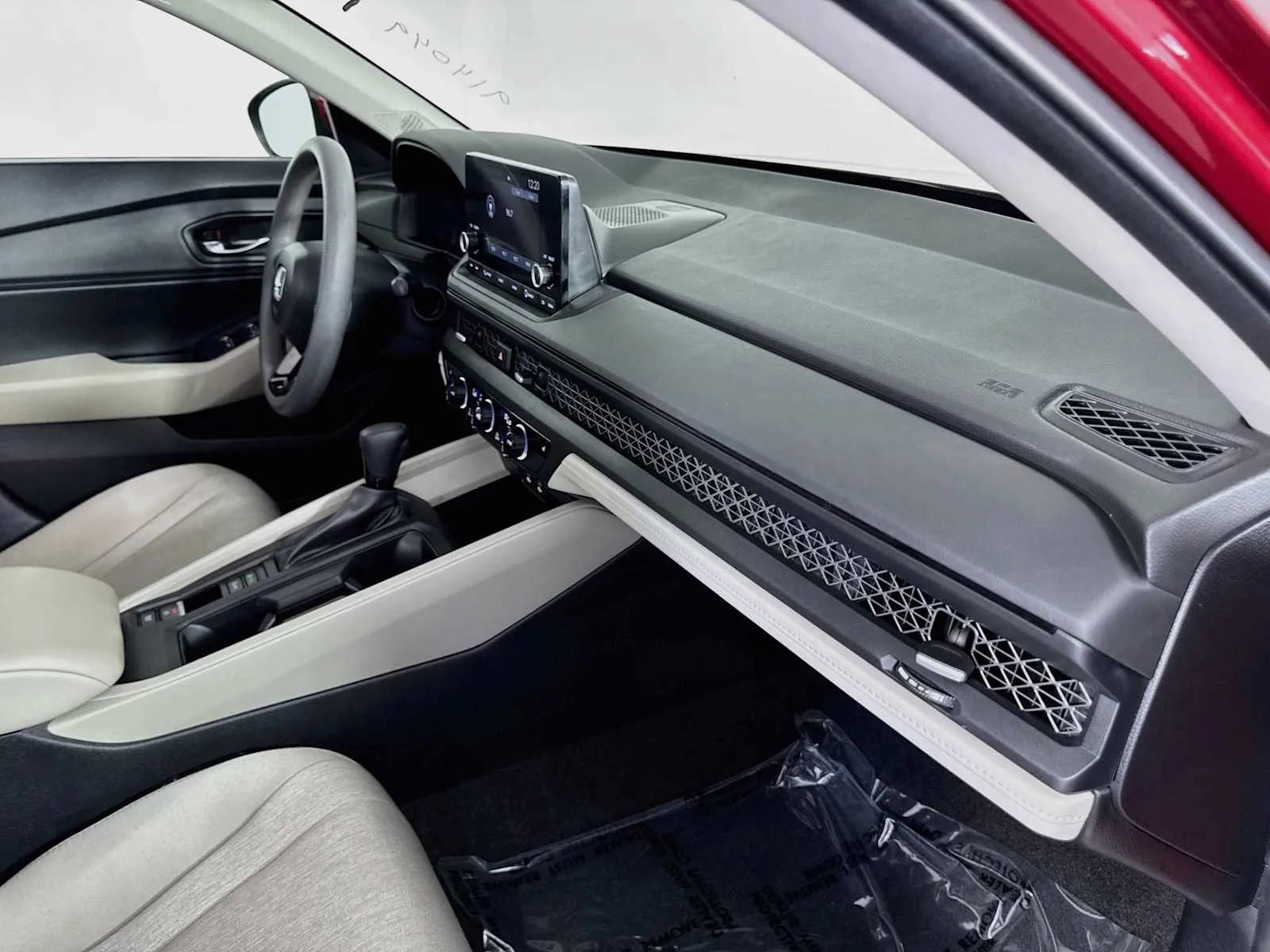 Honda Accord photo 29